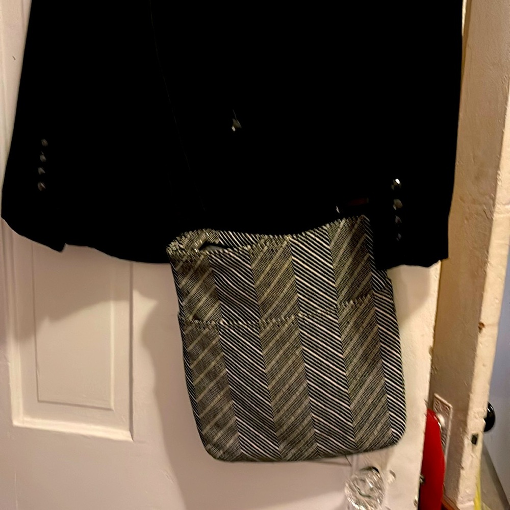 Thirty-One Gifts cross-body purse